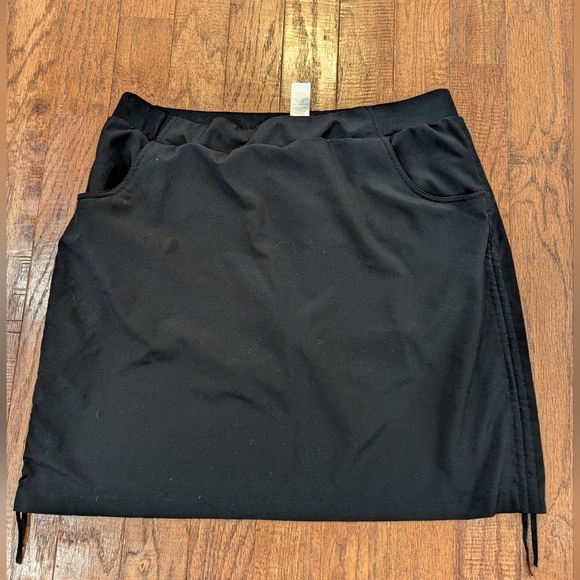 Cleo black Skirt- skort with Adjustable Side ruching and Attached Shorts Size XL - Picture 1 of 13
